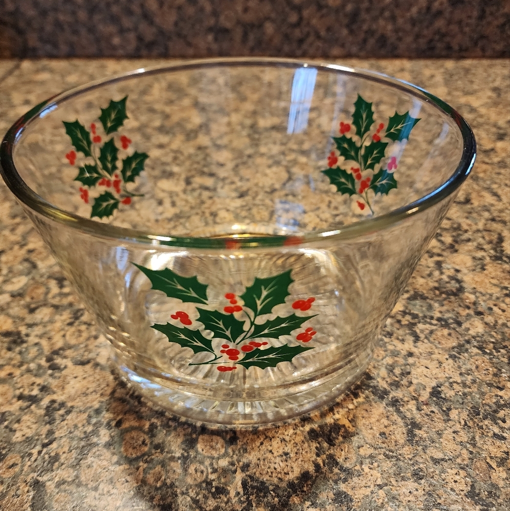 Indiana Glass Christmas Holly Berry Bowl